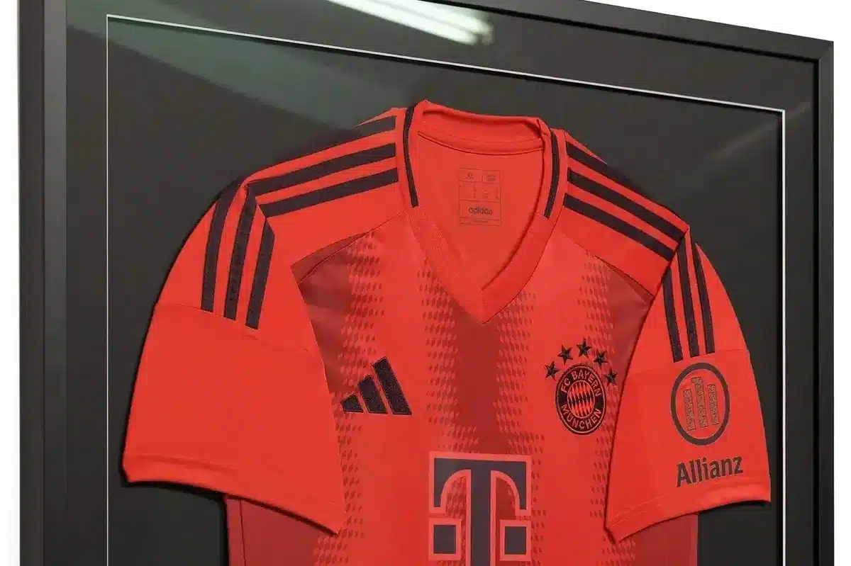 Trikot Einrahmung von Art and More