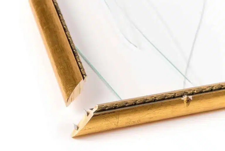 Rahmenaufbereitung-und-Reparatur-Bilderrahmen-Holz-Bruch-Schaden