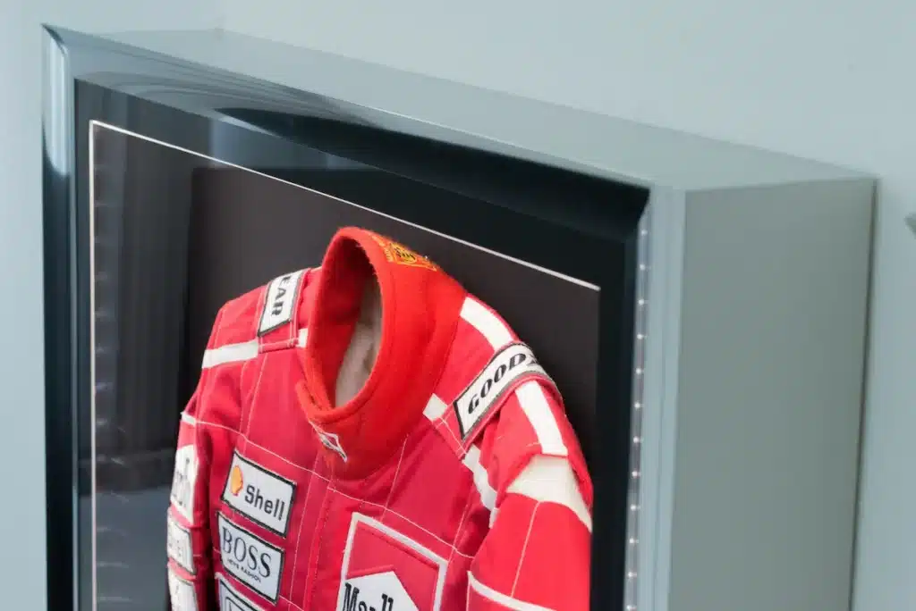 Einrahmung Formel 1 Rennanzug Ayrton Senna